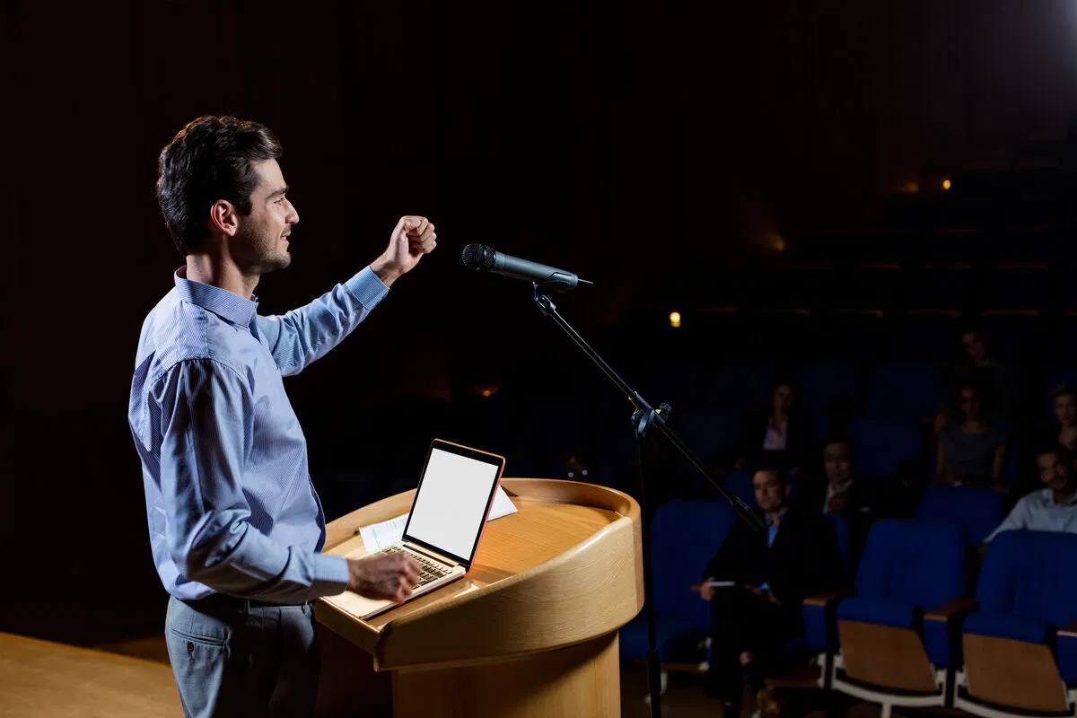 Mastering Public Speaking Coaching Techniques, Benefits, and Expert Tips